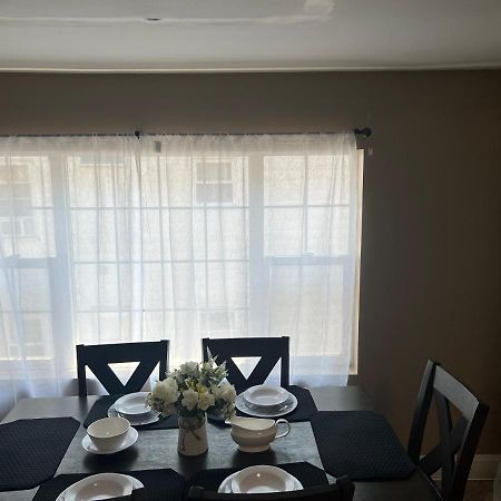Shy'S Place Brockton Esterno foto